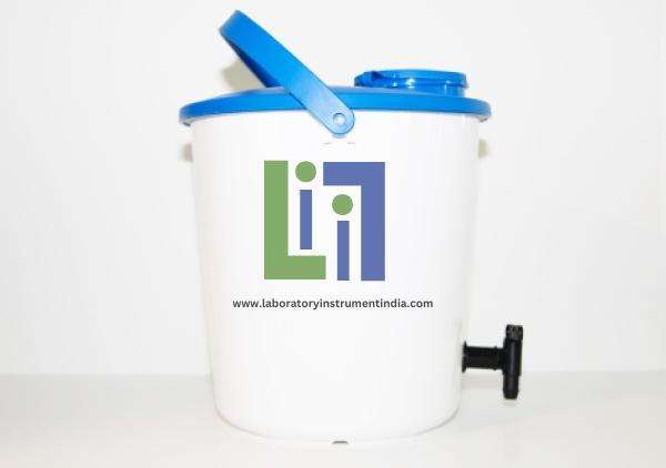 Bucket,HDPE, w/lid,10cm cap and tap,14 l