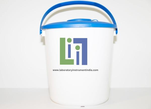 Bucket, HDPE, w/lid and 10cm cap, 14 l